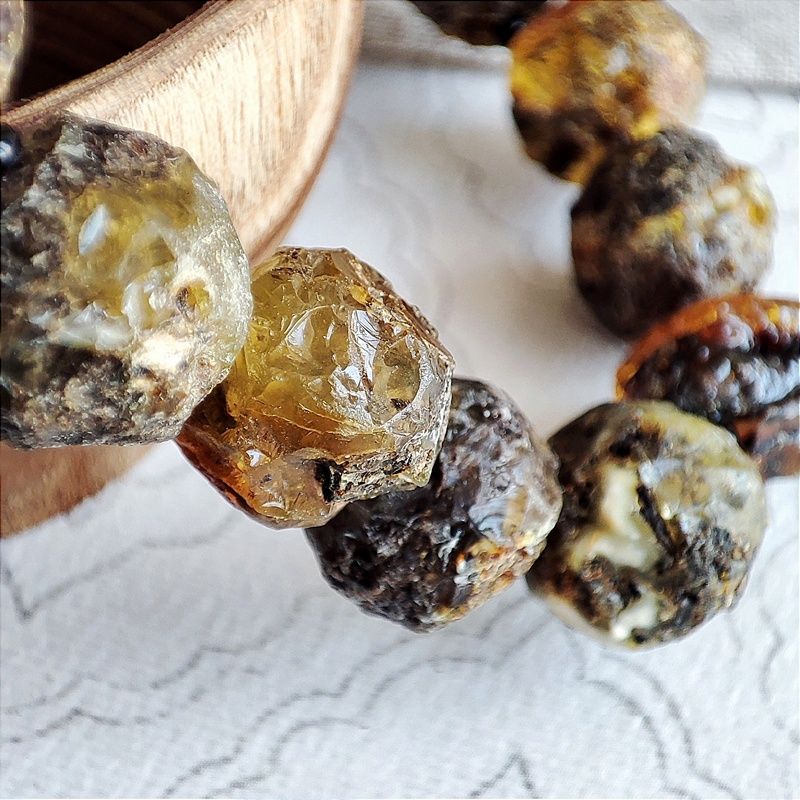 Браслет "Кусанка" янтарь