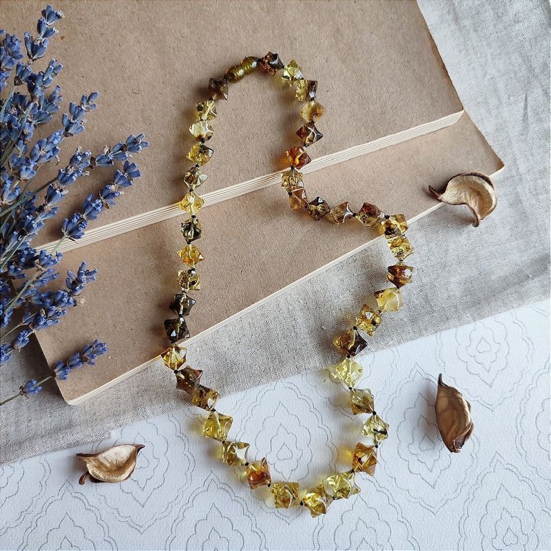 Бусы "Ёжик" из янтаря