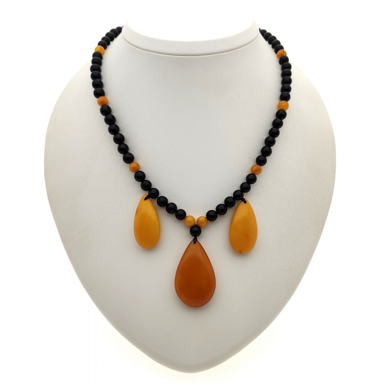 Подвес из янтаря