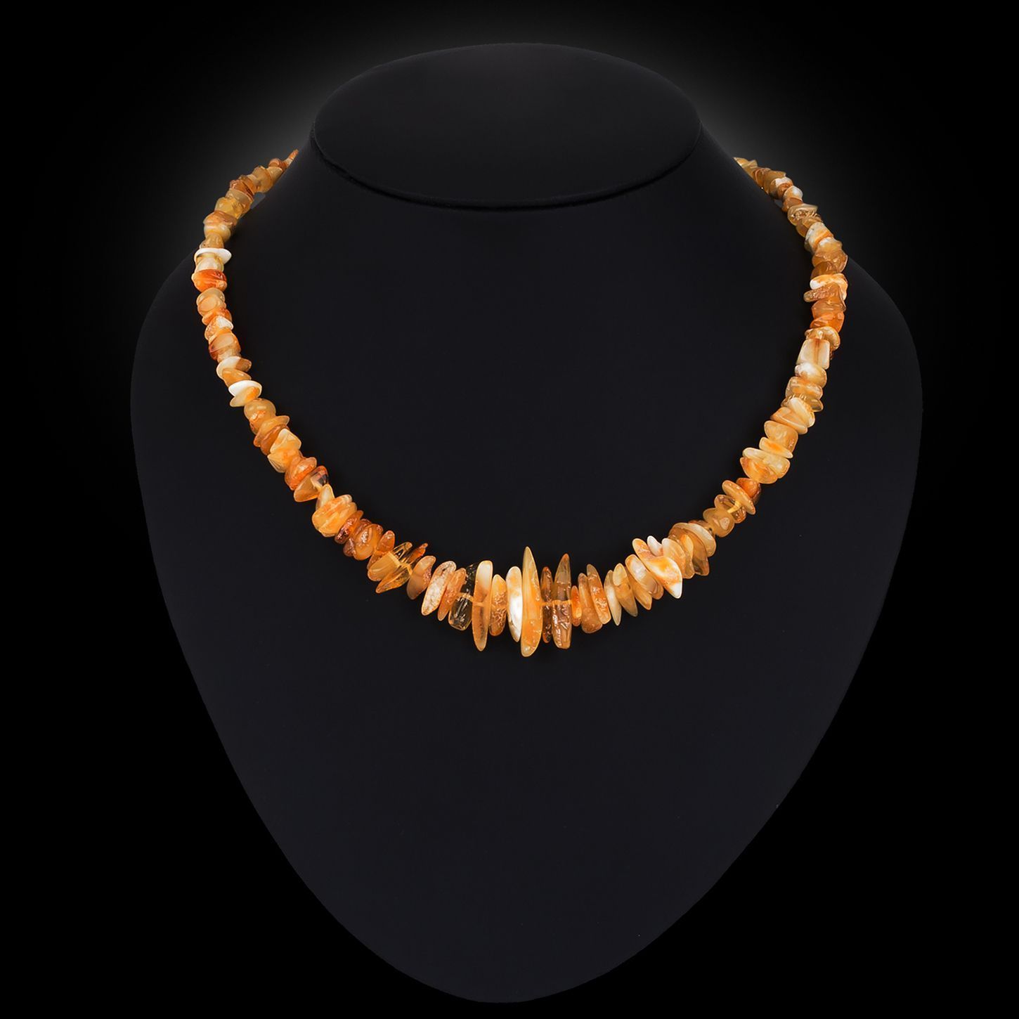 Бусы "Галька" из янтаря