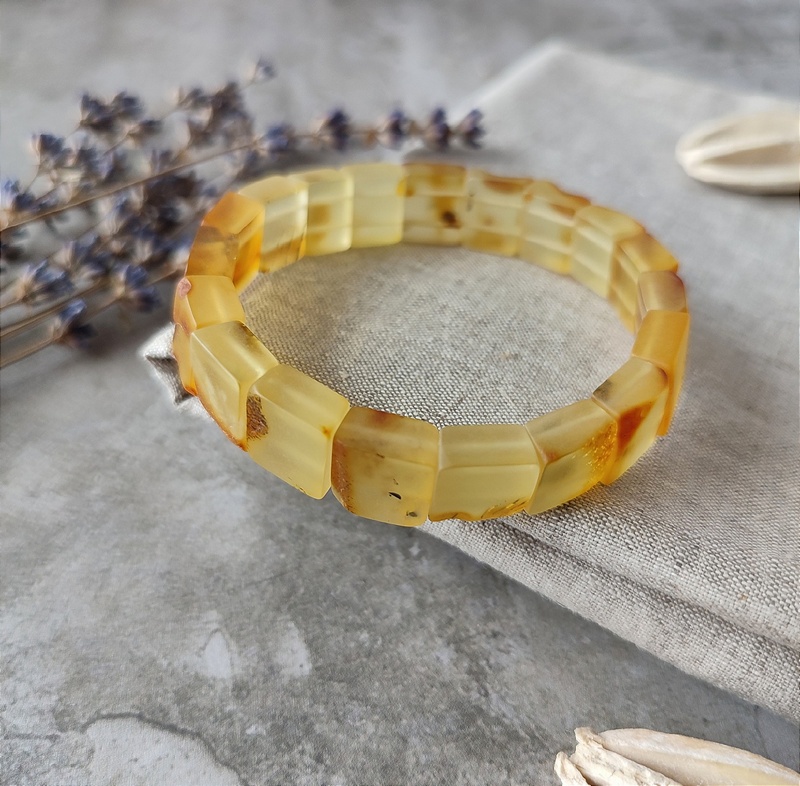 Браслет Муж. янтарь 3401119487 (1)