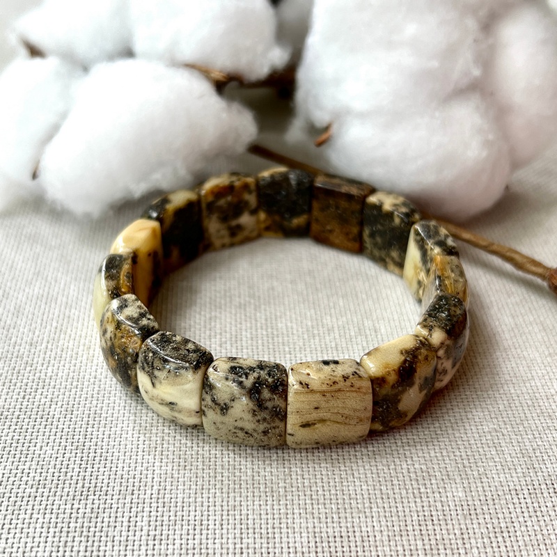 Браслет пласт. янтарь 3051109515-2