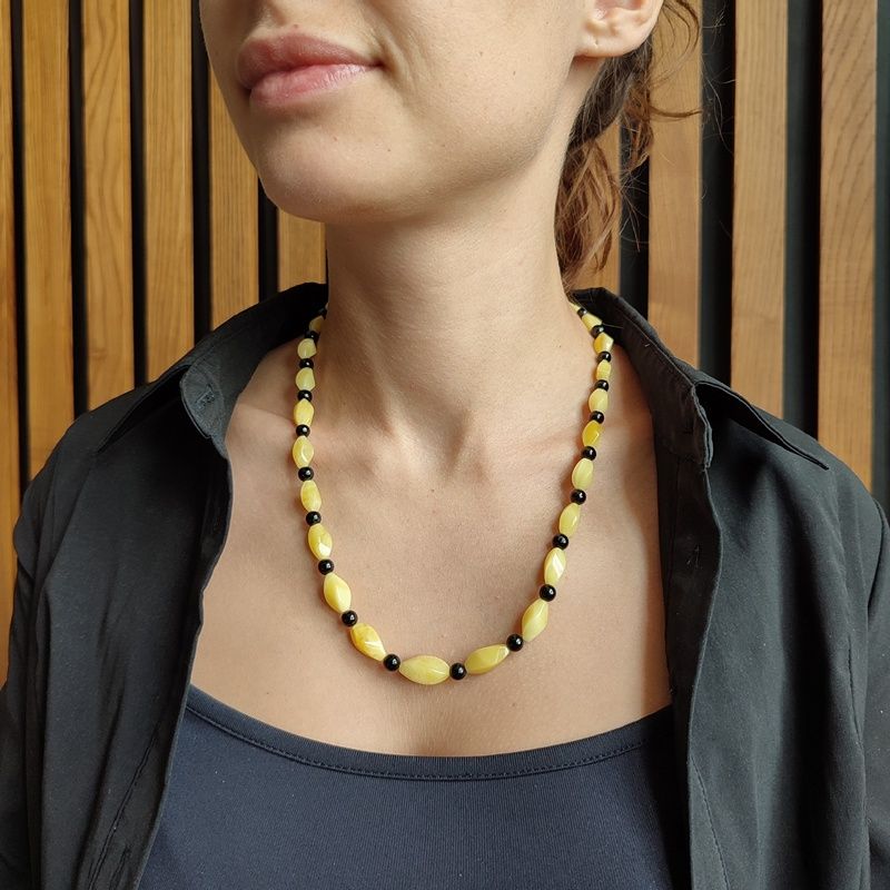 Бусы "Елена" янтарь