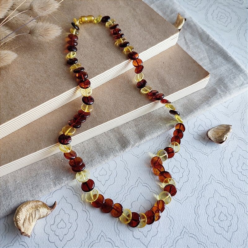 Бусы "Змейка" из янтаря