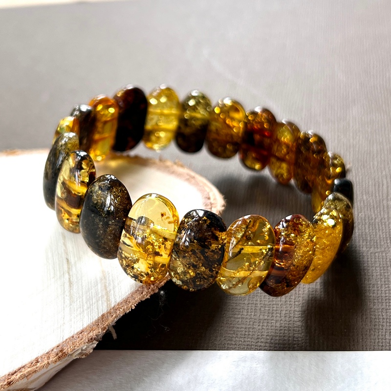 Браслет пласт. янтарь 32119460-3