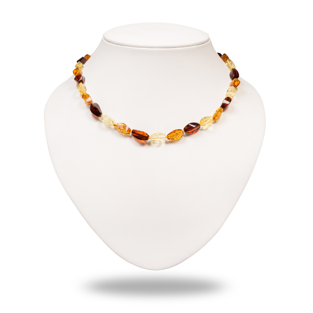 Бусы Елена из янтаря