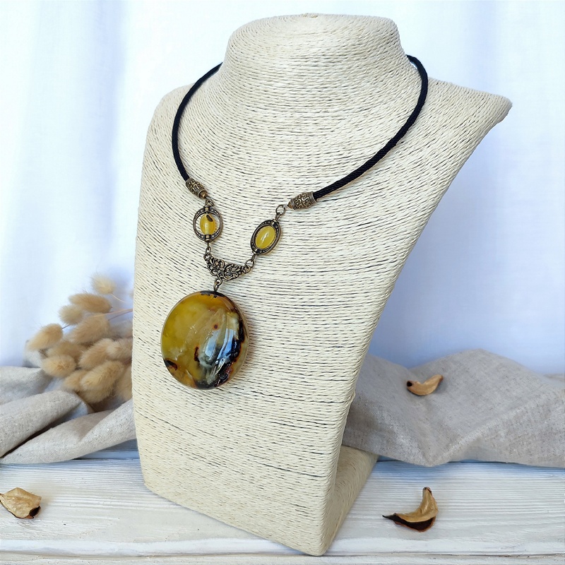 Колье авторское Янтарь а7506900016