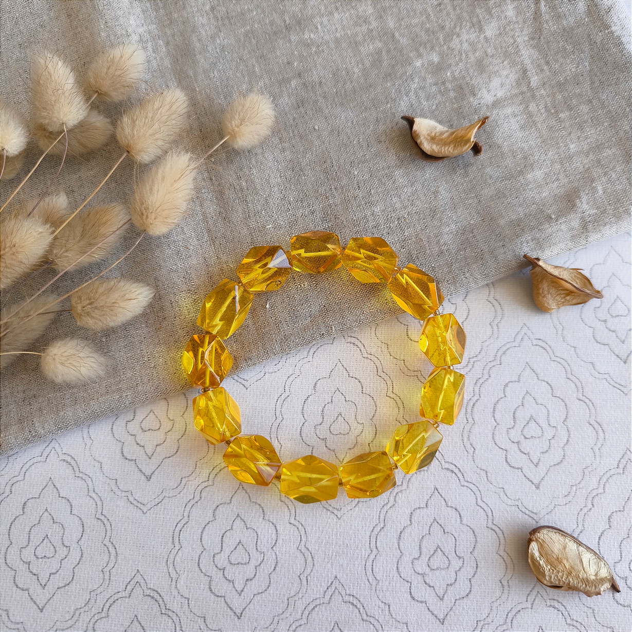 Браслет "Конфетка" янтарь