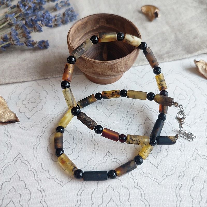 Чокер "Бочата" из янтаря