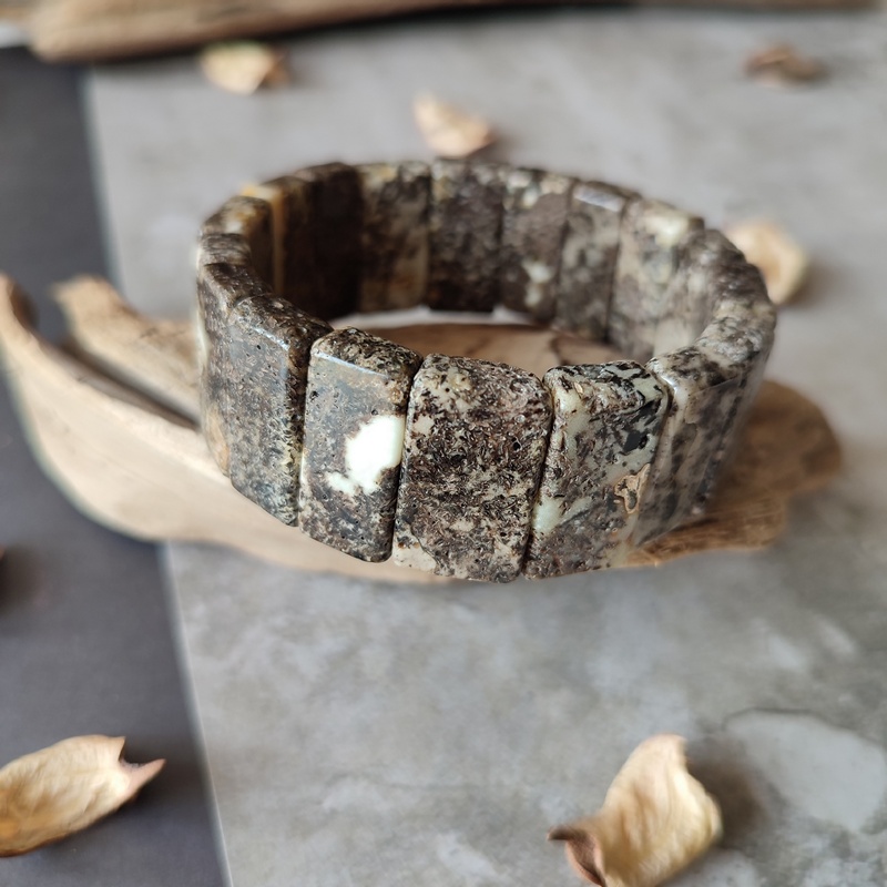 Браслет Муж. янтарь 3051119493-2