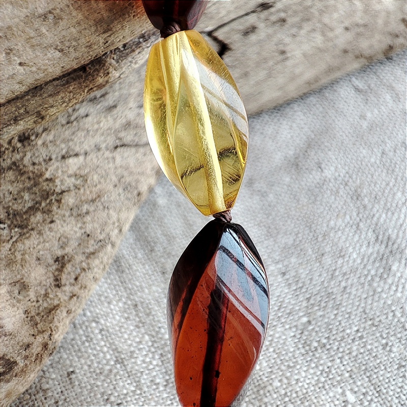 Бусы "Елена" из янтаря