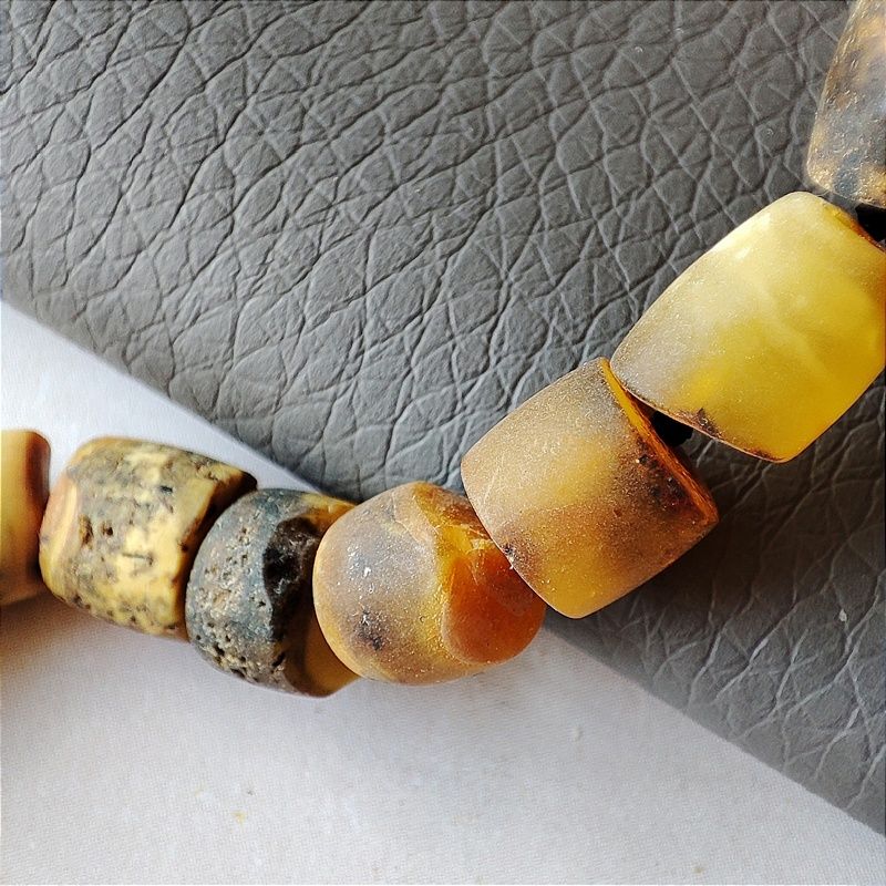 Бусы "Пеньки" из янтаря