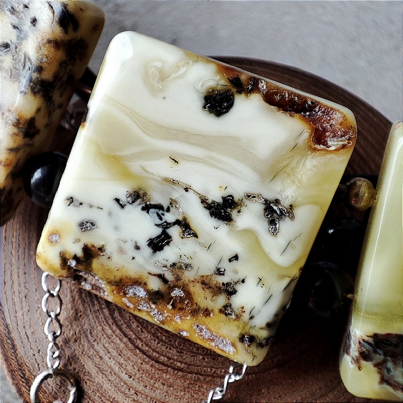 Колье "Пластина" Янтарь