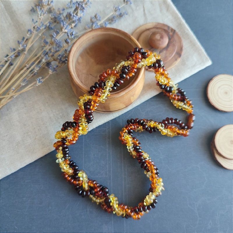 Бусы "Галька"из янтаря