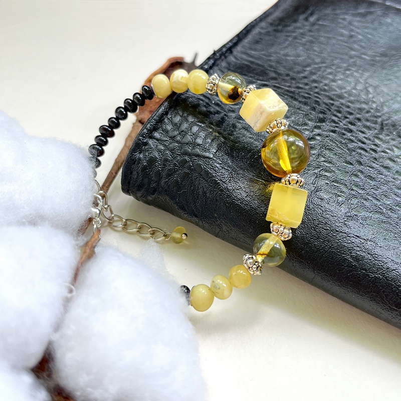 Браслет янтарь 3506214047-3