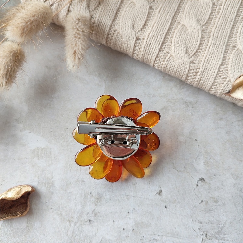 Брошь-зажим 