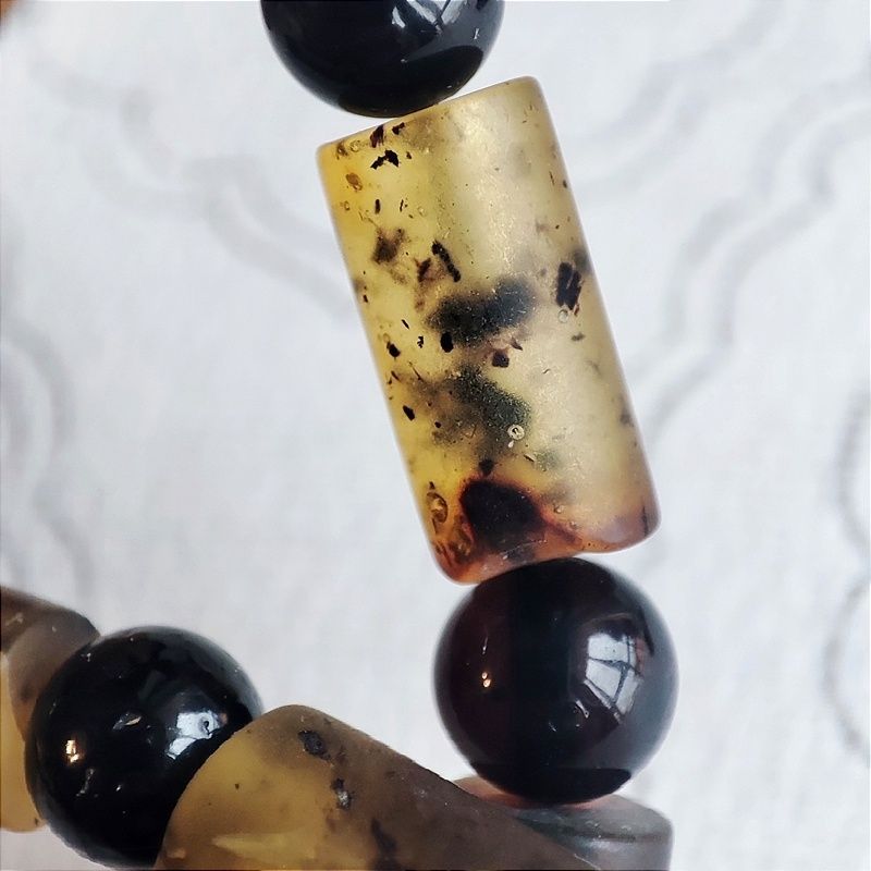 Чокер "Бочата" из янтаря