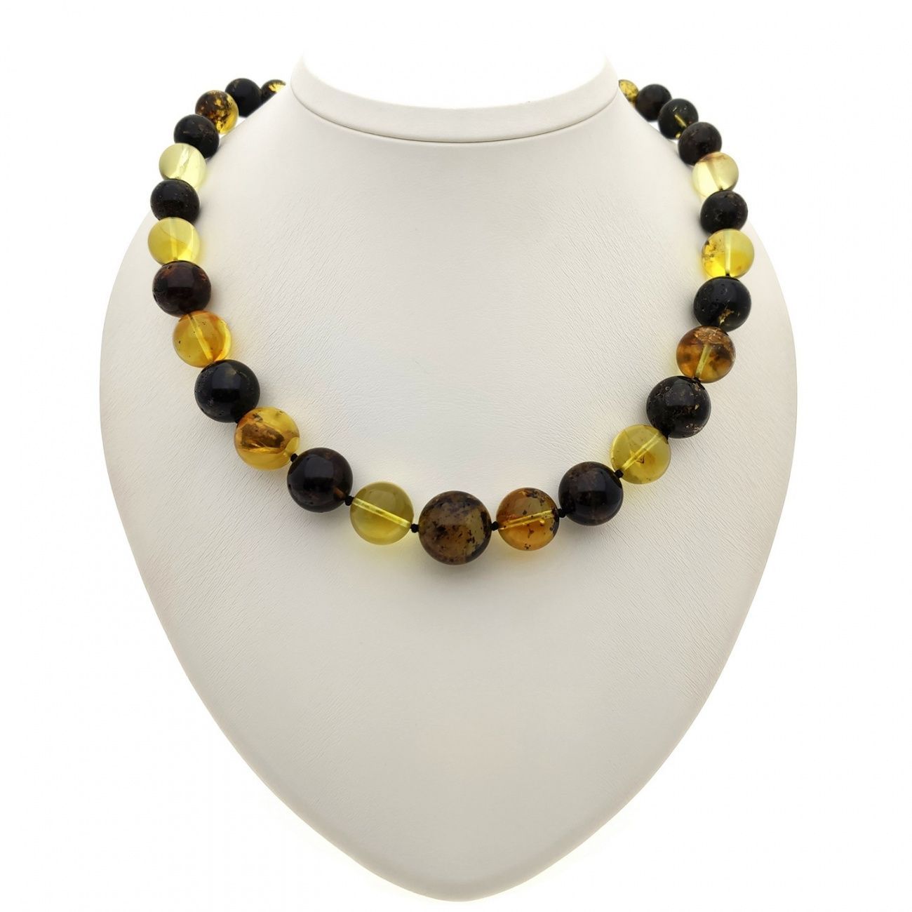 Бусы "Шар" из янтаря