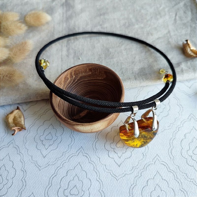 Колье Янтарь