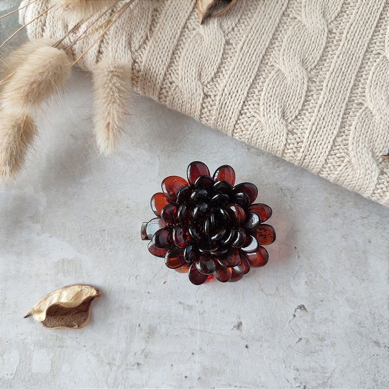 Брошь-зажим "Цветок" янтарь