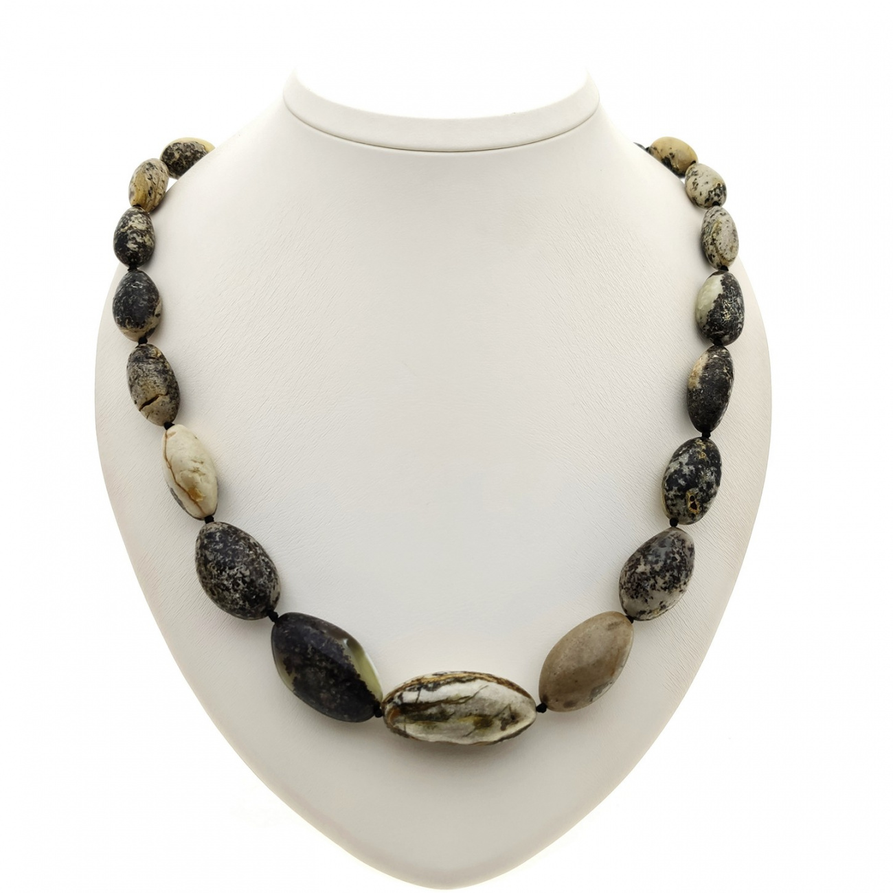 Бусы "Слива" из янтаря