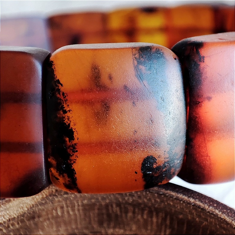 Браслет пласт. янтарь 3101119518 (3)