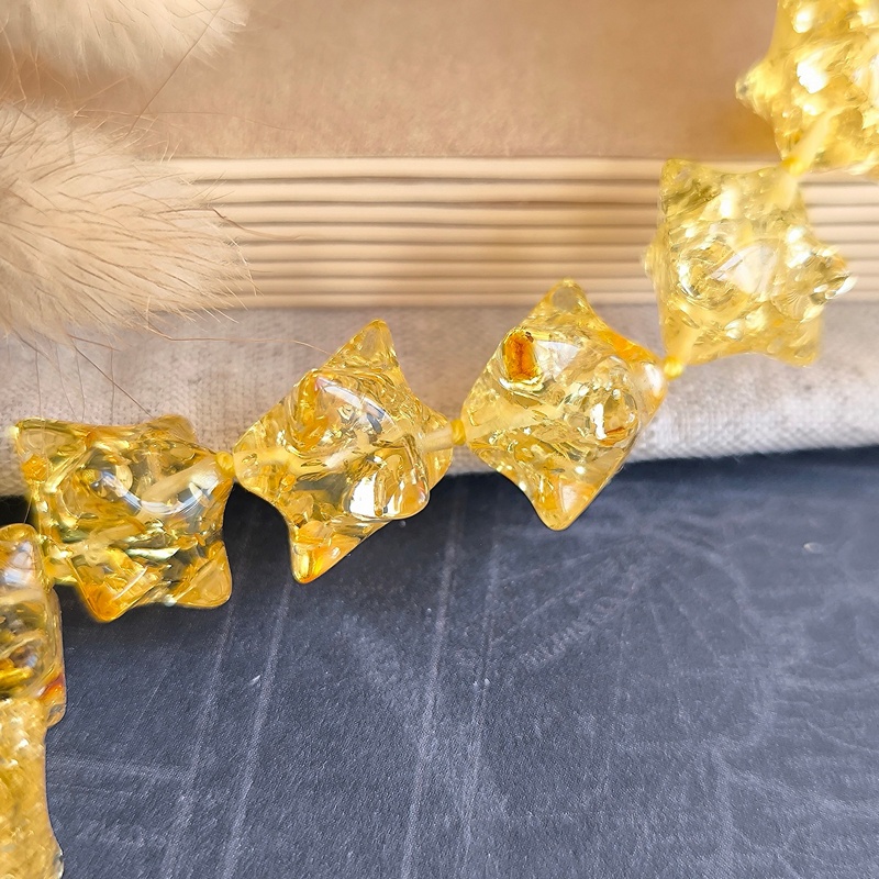 Бусы "Ёжик" из янтаря