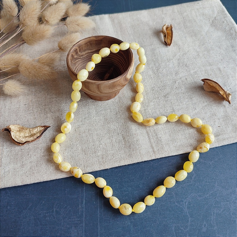 Бусы "Сливка" из янтаря