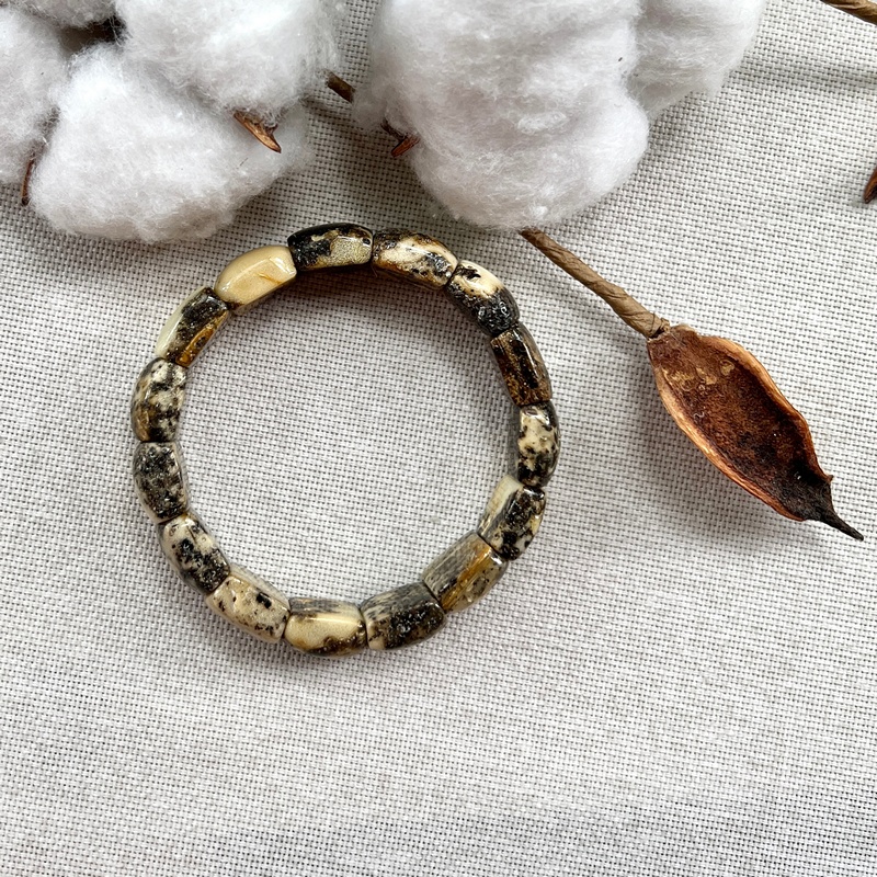 Браслет пласт. янтарь 3051109515-1