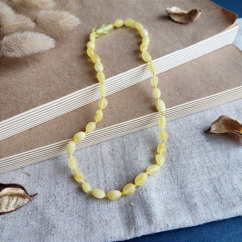 Бусы детские из янтаря