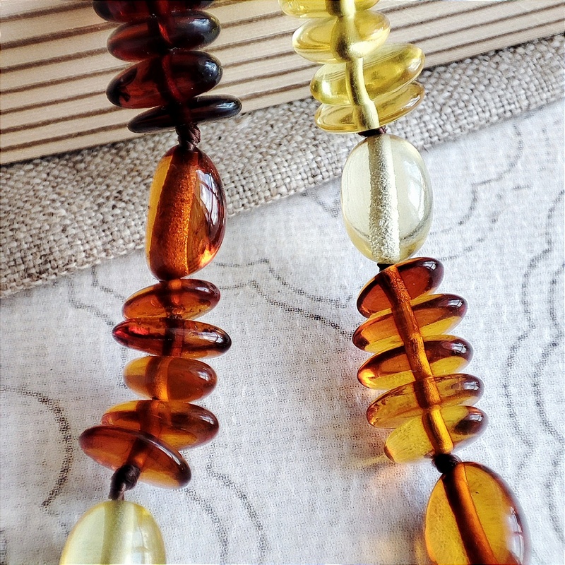 Бусы "Барбарис" из янтаря