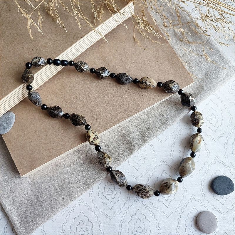 Бусы "Елена" из янтаря