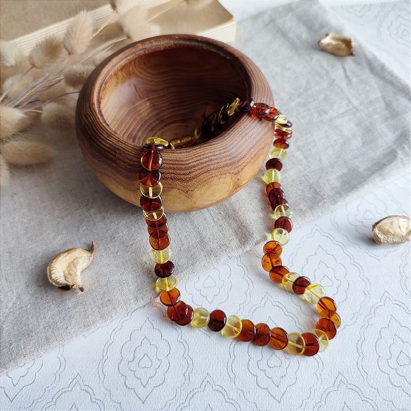 Бусы "Змейка" из янтаря