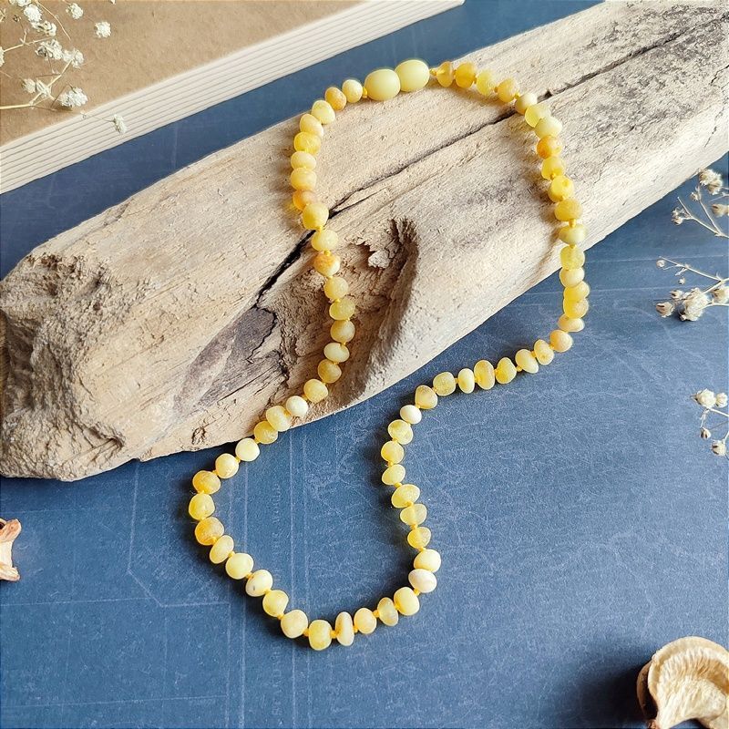 Бусы "Мятый шар" янтарь