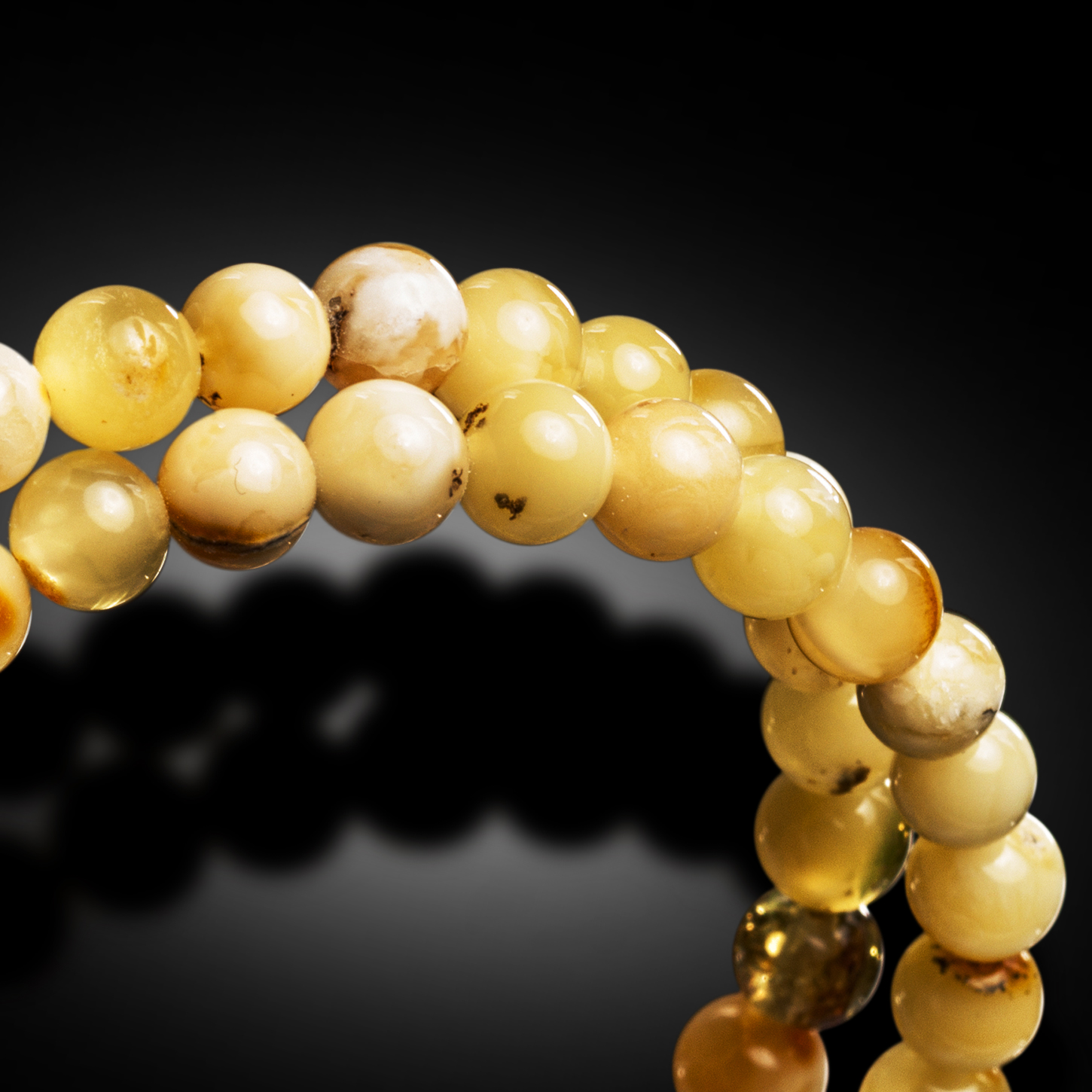 Браслет из янтаря 2об.