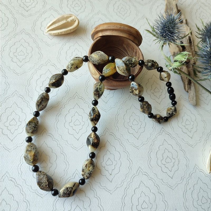 Бусы "Елена" из янтаря