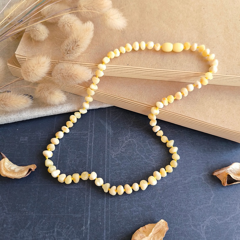 Бусы "Галька" из янтаря