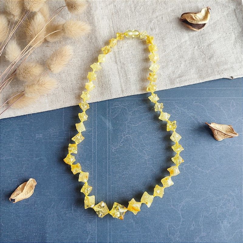 Бусы "Ёжик" из янтаря