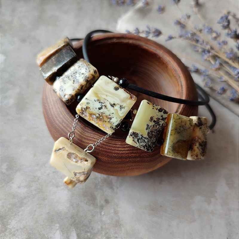 Колье "Пластина" Янтарь