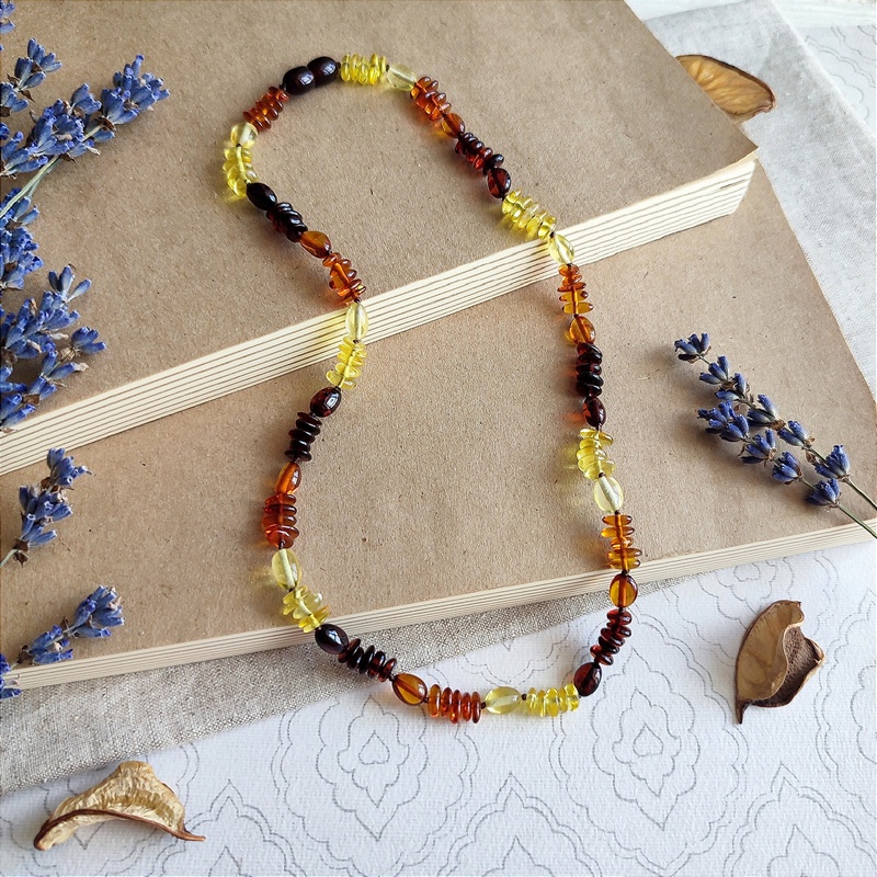 Бусы "Барбарис" из янтаря