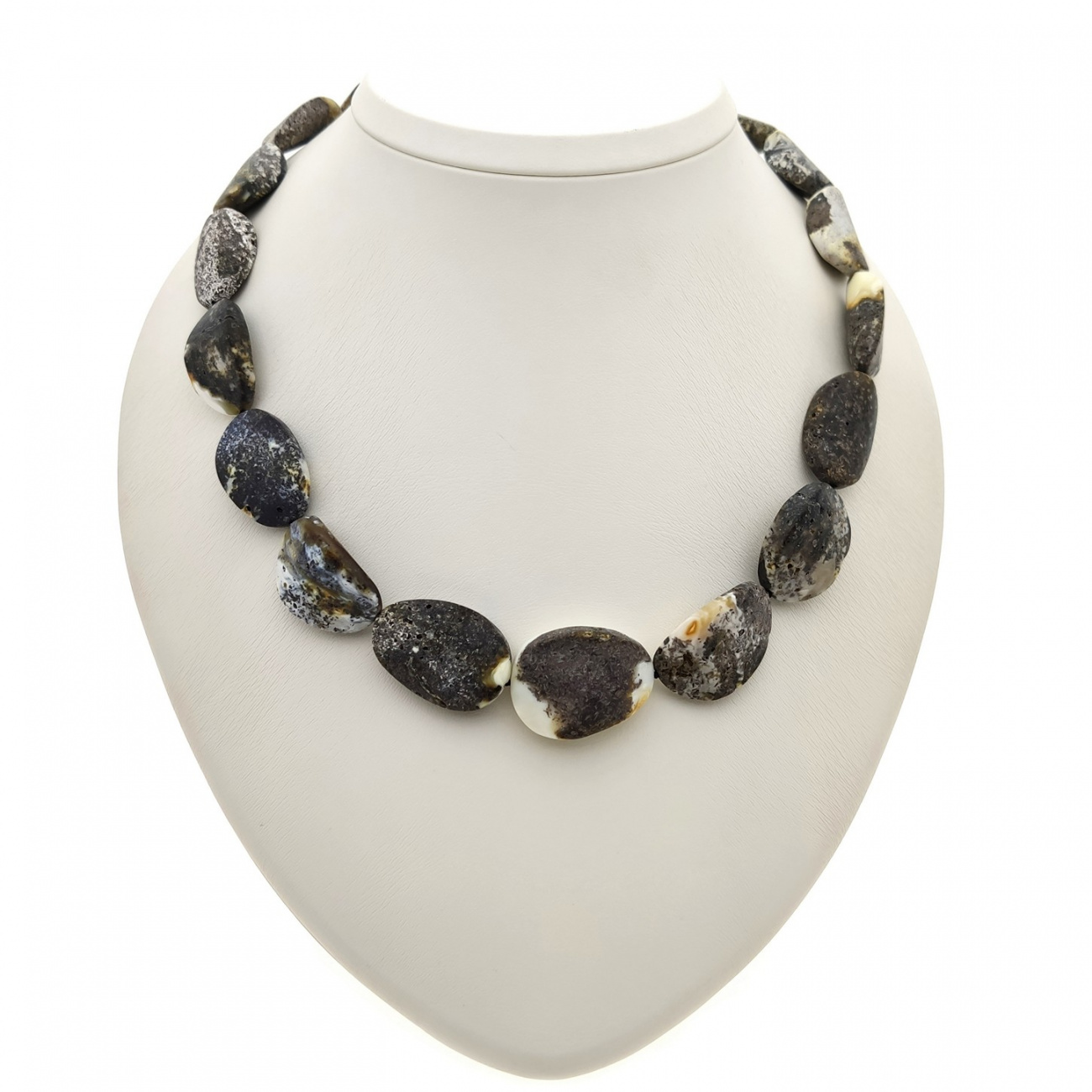 Бусы "Чипсы" из янтаря