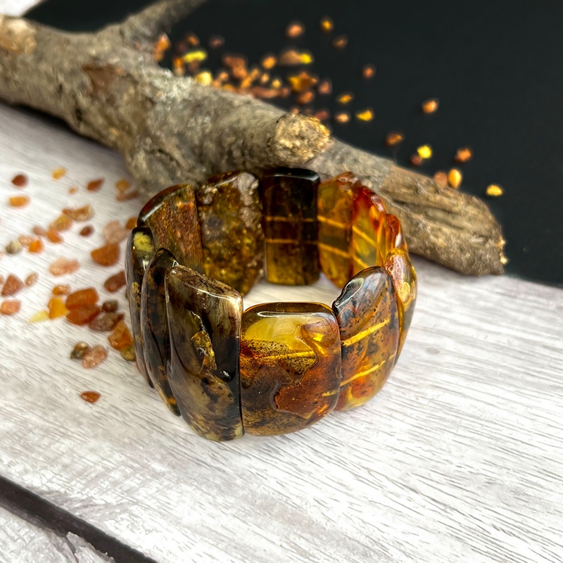 Браслет пласт. янтарь