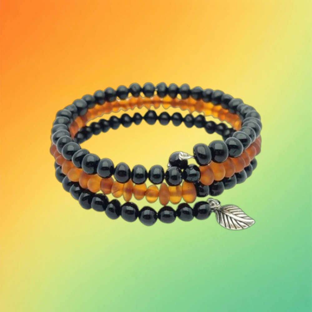 Браслеты из янтаря на струне