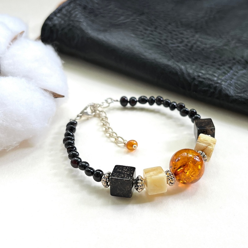 Браслет янтарь 3506214074-2