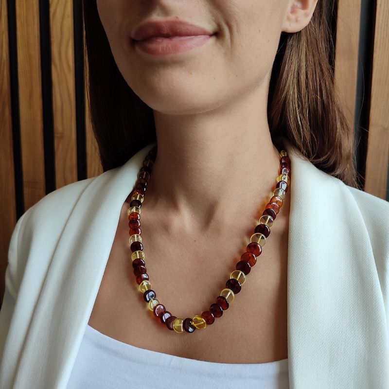 Бусы "Змейка" из янтаря