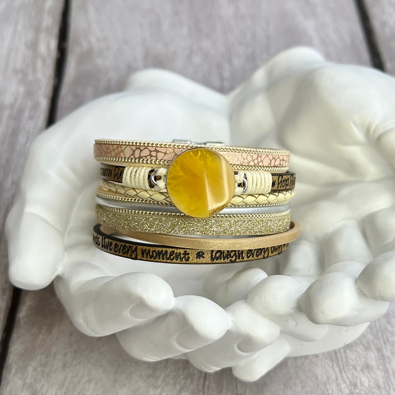 Браслет на кож.  ремешке Янтарь