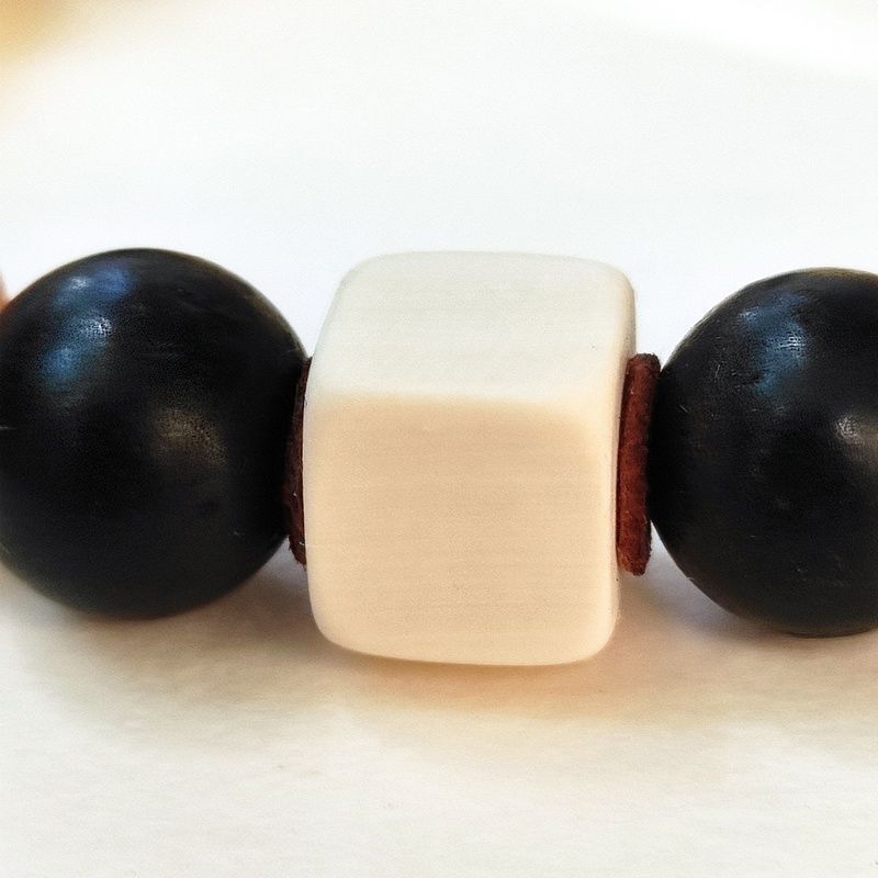 Браслет "Шар" янтарь, мамонт