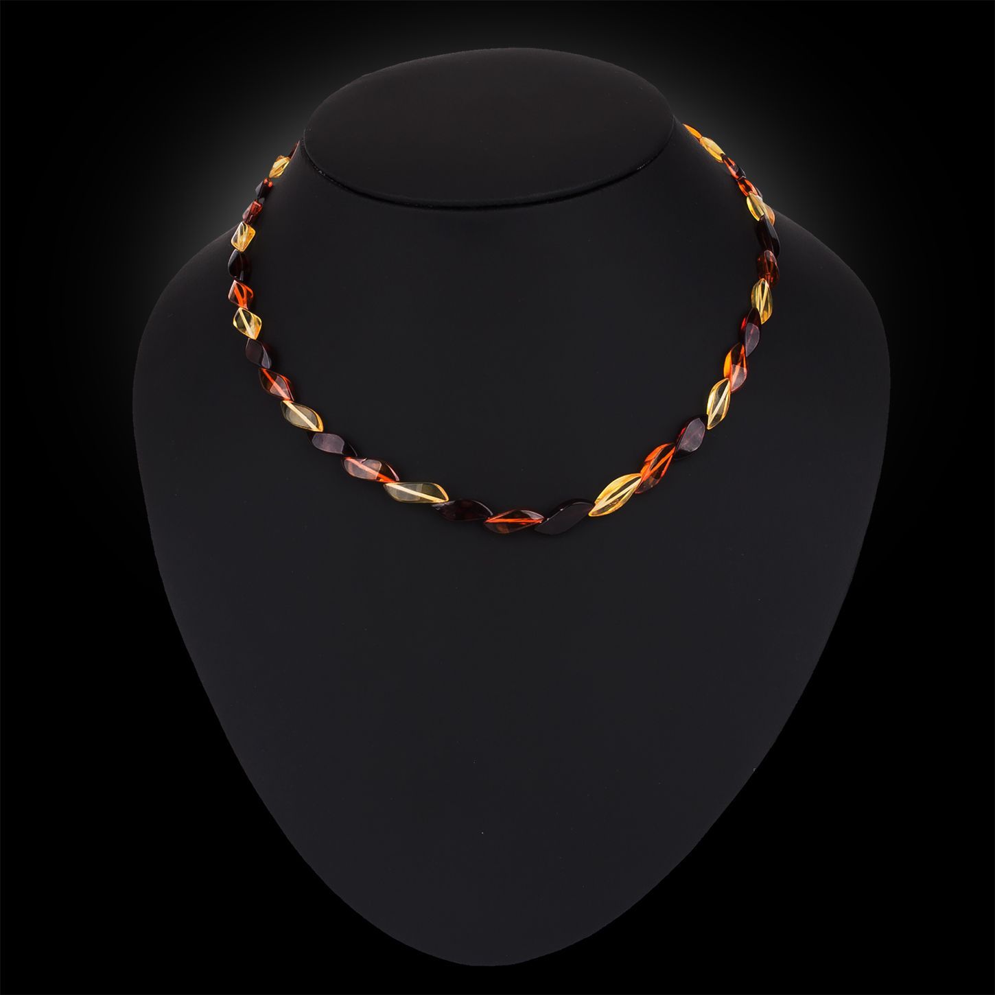 Бусы "Змейка" из янтаря