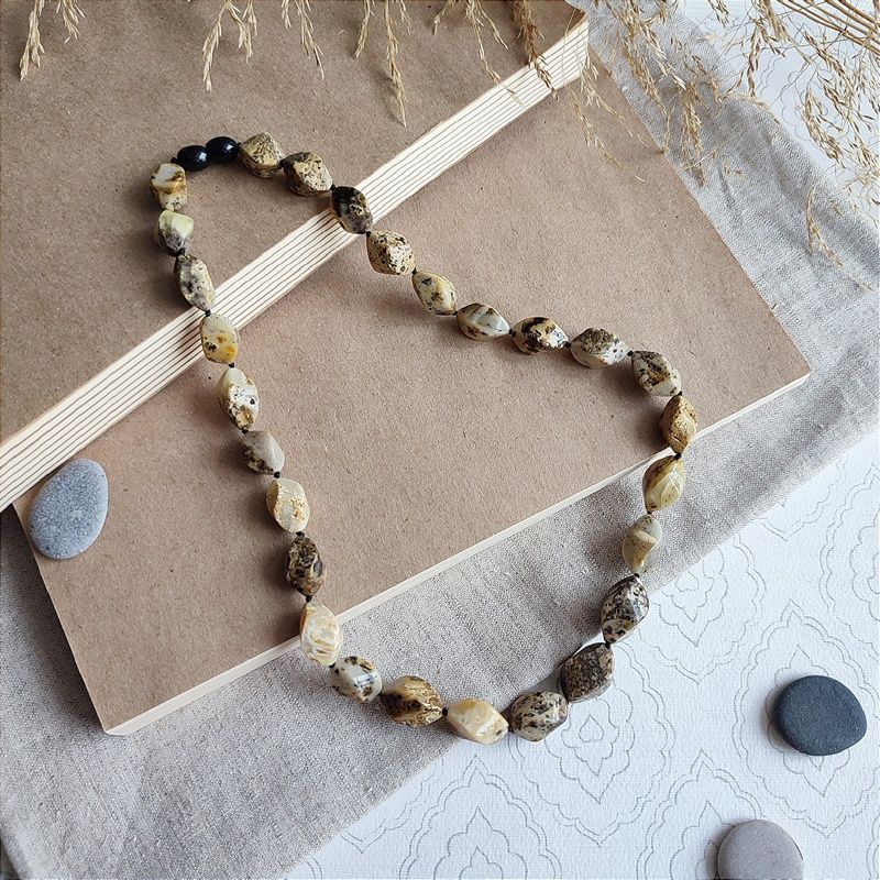 Бусы "Елена" из янтаря