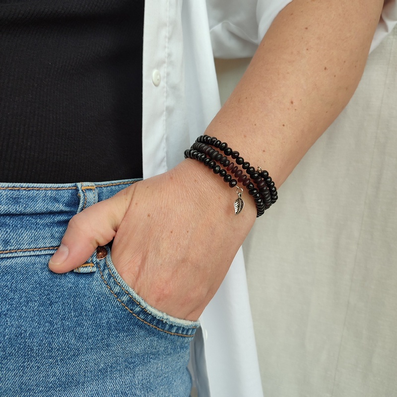 Браслет на струне янтарь